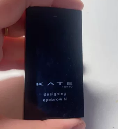 Kate眉粉4号色，也可以做修容色，很自然...