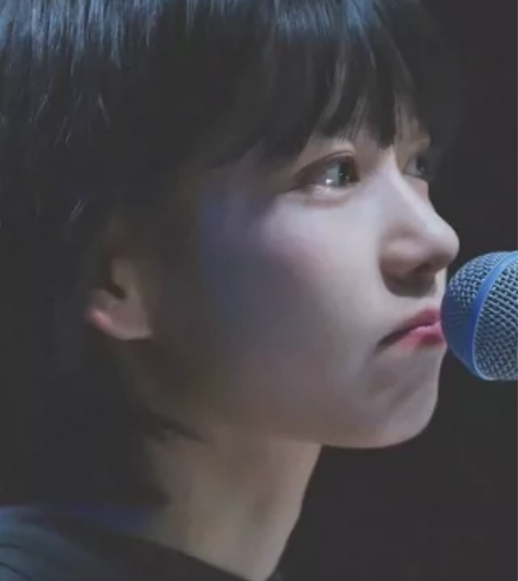 分享各种ai工具，office全家桶，ps...