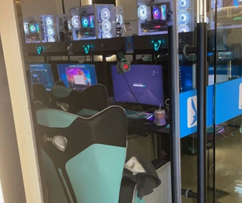 亏本转让台式电脑，网咖高配游戏电脑吃鸡电脑...