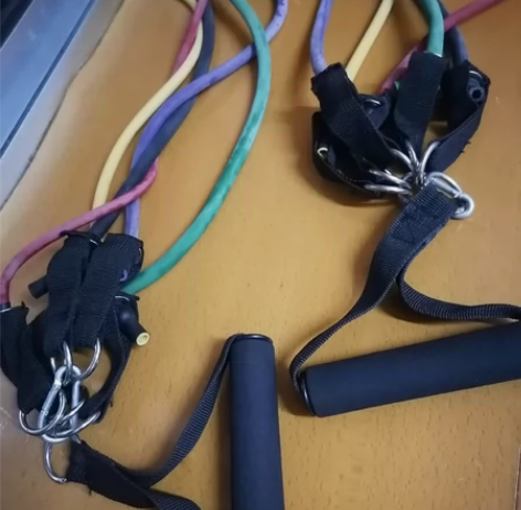 闲置弹力绳拉力带拉力器 感兴趣的话点“我想...