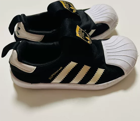 阿迪达斯一脚蹬，28.5码。孩子幼儿园穿脱...