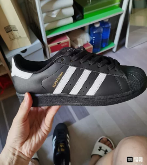 阿迪贝壳鞋 断码鞋，性价比超高，颜色齐全，...