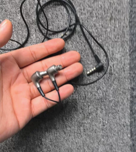 漫步者H230P耳机，保证正品 一边没有声音