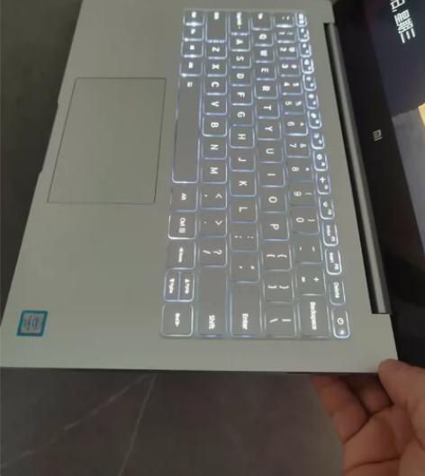 顶配小米i7笔记本，背光键盘，基本全新，办...