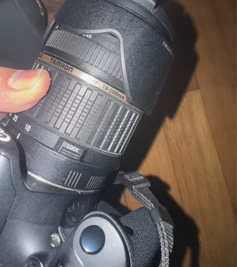 佳能 600D ，自用 保护很好。 相机带...