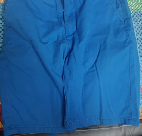 休闲男生短裤！穿过几次，低价处理！ 感兴趣...