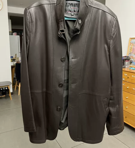 男士皮夹克，基本没穿过，信息见图。 感兴趣...