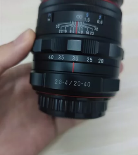 宾得 20-40mm f2.8-4 lim...