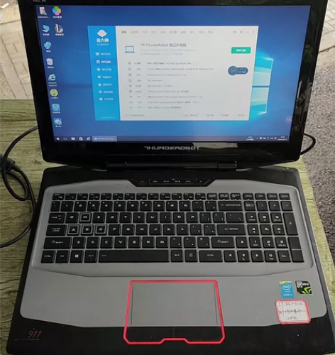 底价！底价出售。就卖900。新换的原装电池...