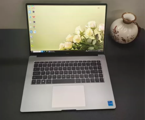 出个人闲置自己用的笔记本电脑 高配电脑，办...