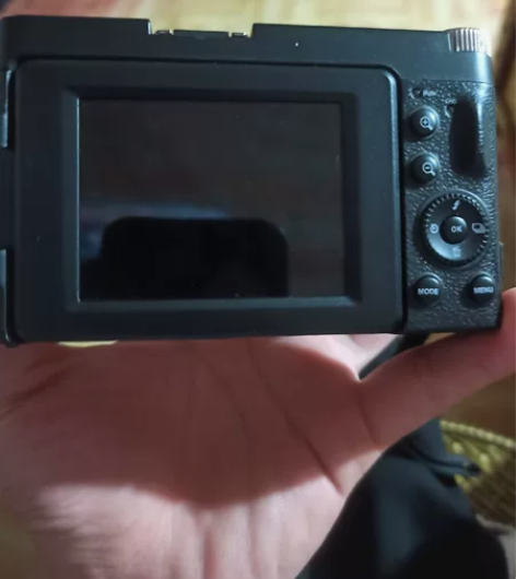 在学校的时候买的傻瓜相机用来记录一下校园生...