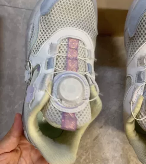 乔丹女童32码 去年国庆买的 穿得不算多 ...