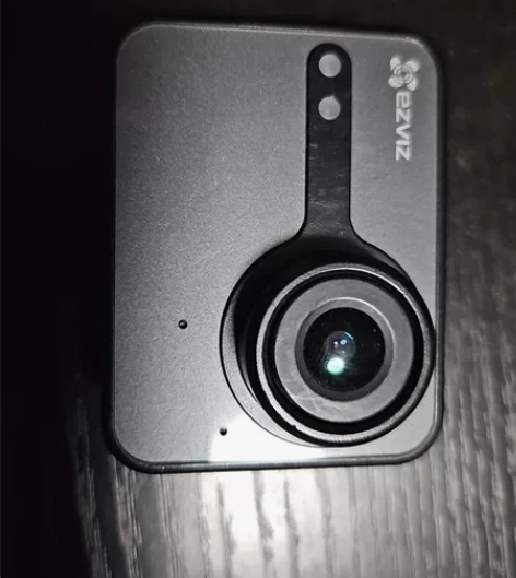 萤石运动相机请看好下手多送一节电池，不议价...