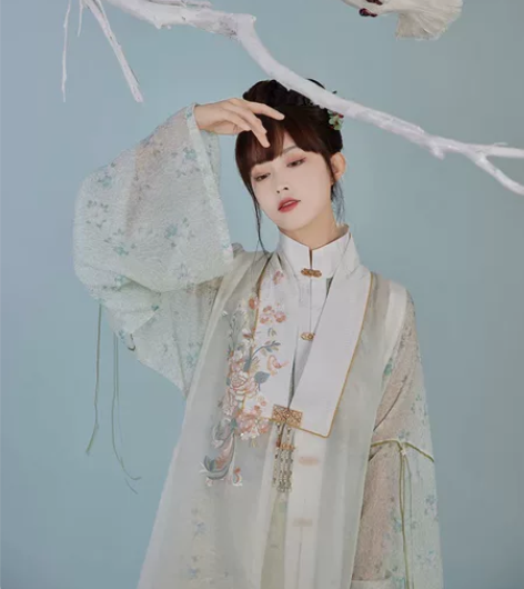 七月夕 青雾 明制立领对襟长衫绣花比甲仿妆...