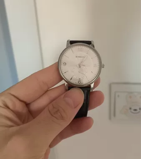 罗西尼手表换过电池，其他没毛病 感兴趣的话...