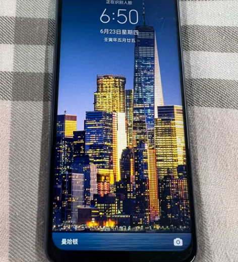 荣耀play5T 很新哦、有需要速度仅此一...