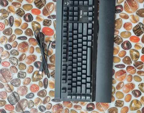 雷柏820机械键盘有线，键帽全，透明茶轴，...