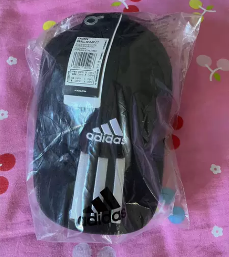 阿迪达斯Adidas正品鸭舌帽，全新带吊 ...