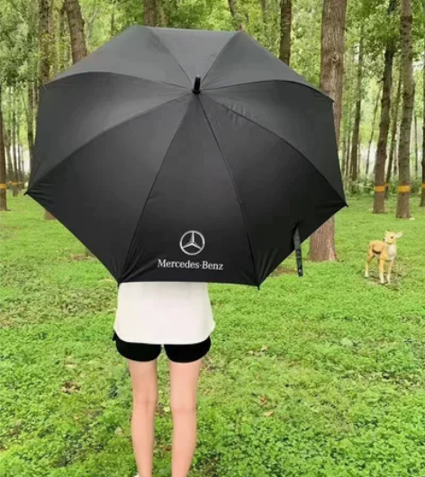 处理一批，汽车展结束没送完的奔驰汽车雨伞，...