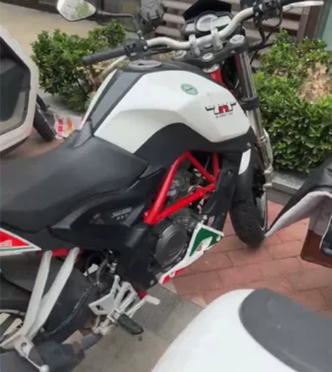 急出！！！！[hot][hot]出售个人摩...