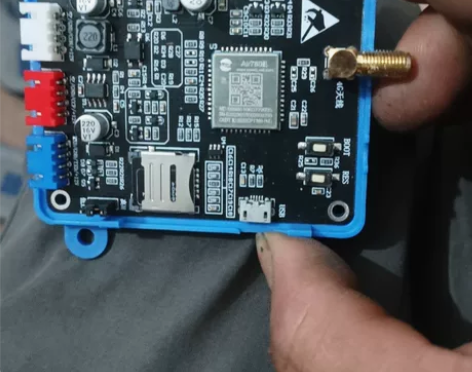 游艺机上拆的，像似模块 共6只 10元一只...