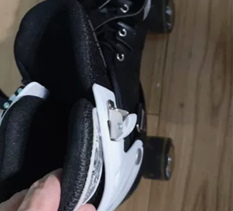 溜冰鞋成年人双排滑轮闪光儿童初学者四轮男女...