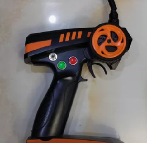 富斯GT2枪控 自己额外加了两个通道，适配...