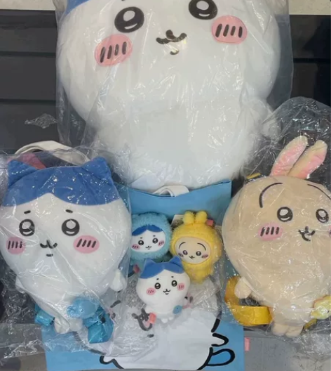 出吉伊卡哇名创联动，代购现货 现货！三小只...