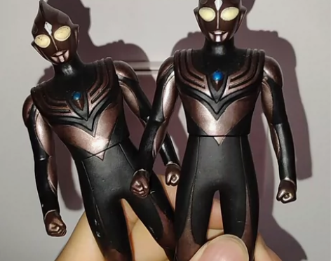 包邮黑暗迪迦奥特曼14厘米万代正版日版奥特...