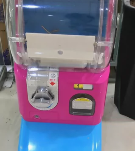 扭蛋机，机械经典款，买来还没使用过，就是被...