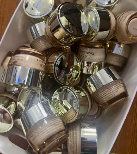 雅诗兰黛智妍紧致精华乳霜7ml*3支。 2...