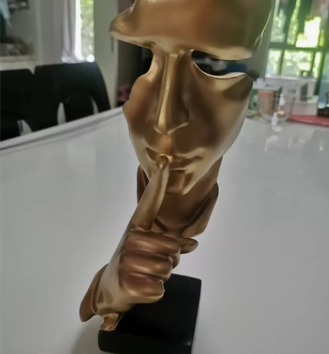 沉默是金酒柜装饰品办公室桌面抽象雕塑人物摆...