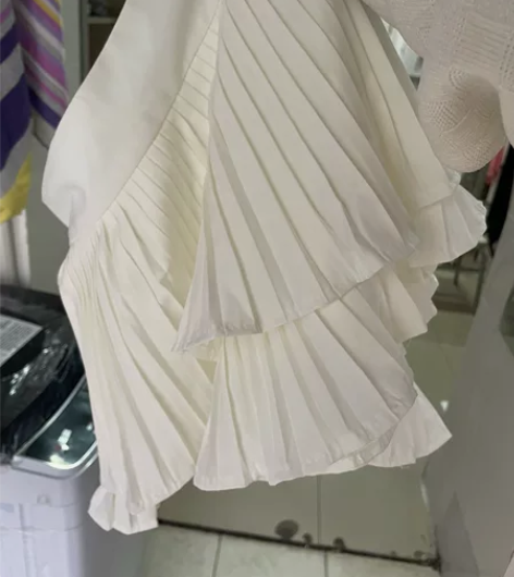 白色蛋糕裙百褶裙全新 感兴趣的话点“我想要...