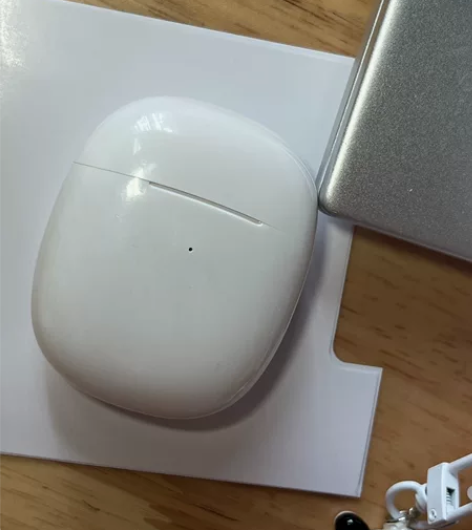 唐麦耳机   因为不喜欢这种半入耳式的所以...