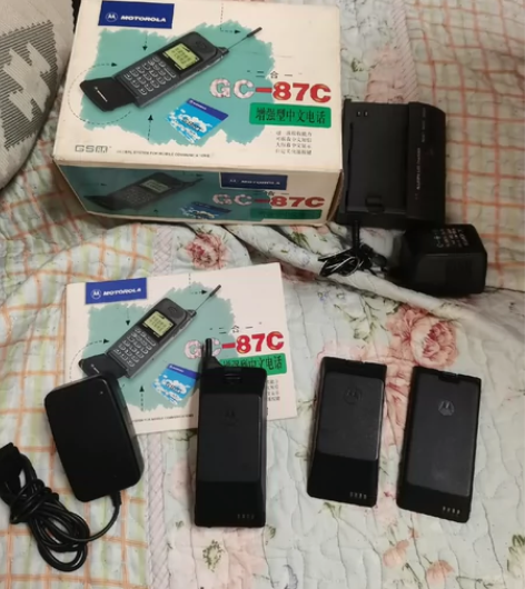 GC-87C 手机 自用全套 一共3块电池...