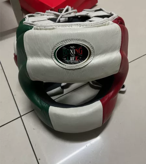 拳击头盔 感兴趣的话点“我想要”和我私聊吧~