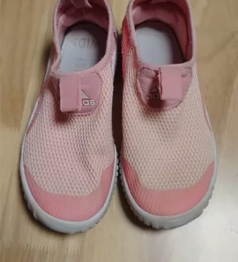 阿迪单网运动鞋,13K  31码,具体看图...