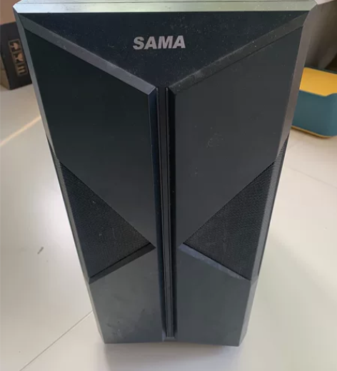 先马破坏神x3侧透机箱 亚克力板上有些许划...