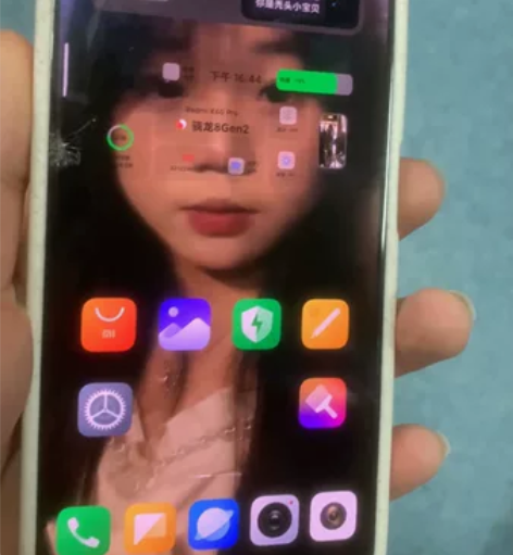 学生自用红米K60E 8+256 外观成色...