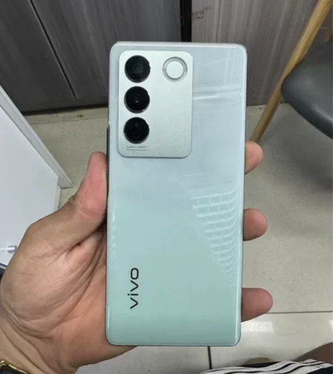 vivo s16 12?256 98新 换...