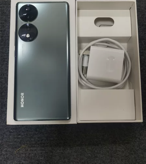 荣耀70墨玉青色顶配12+256，成色不错...