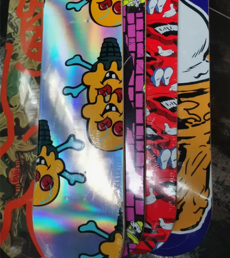 BBC ICE CREAM 飞狗专业滑板板...