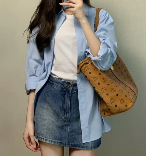 特价蓝色衬衫女秋季2024新款内搭法式设计...