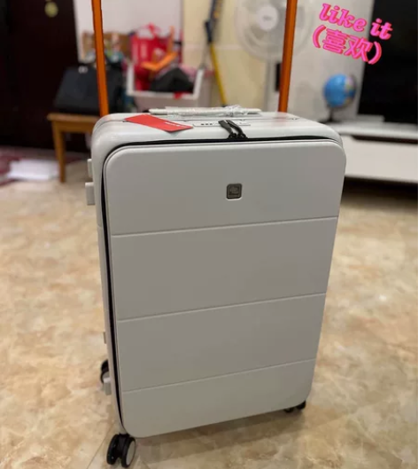 全新未使用过的汉客铝框20寸烟白色 没有用...