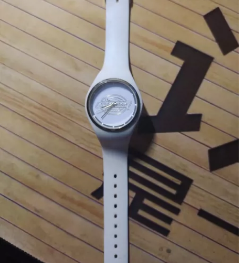 Dickies手表，电池没电了，付邮送 感...