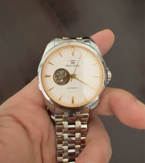 天王机械表山河时尚镂空男表闲置了转让！外观...