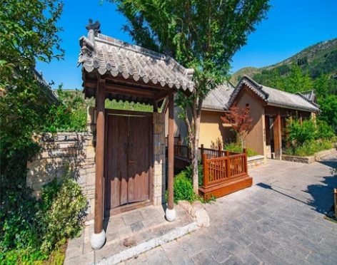 尼山书院酒店一晚住宿含双早+尼山圣境景区双...