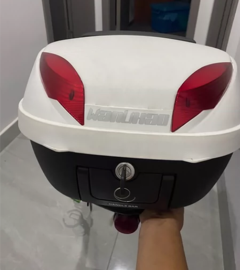 贝纳利小迅龙后尾箱  尾箱支架最好自提 感...