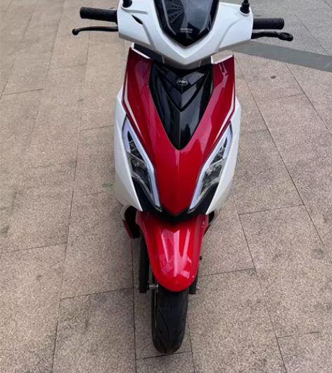 新大洲本田d1，原价4000多的车，才骑了...