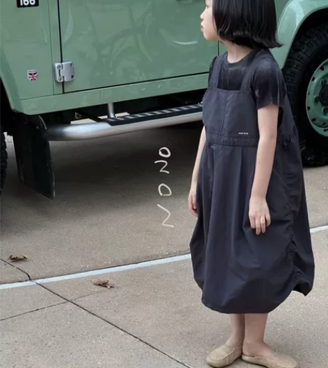 全新NONO背带裙 110 120码足不议...